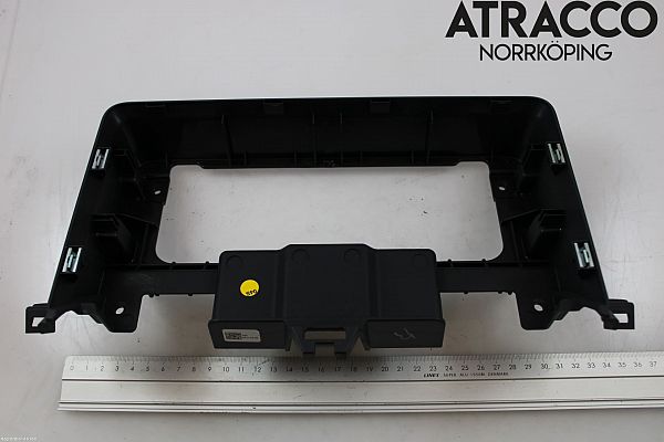 Radio - front plate SEAT TARRACO (KN2_)
