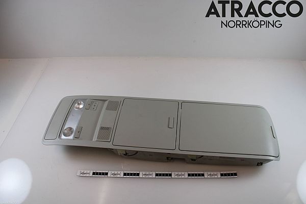 Roof storage compartment