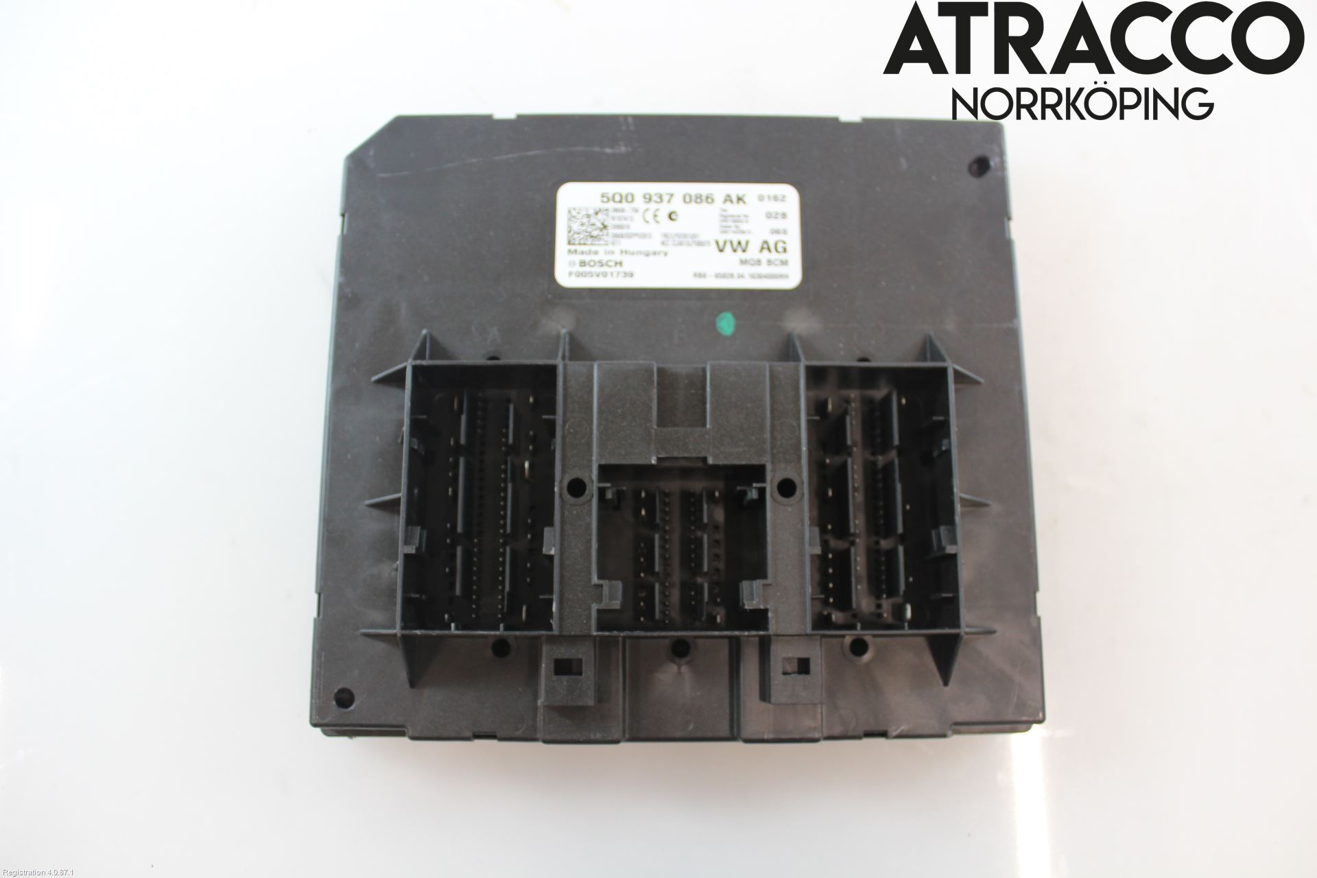5Q0-937-086-AK-Z00: Comfort Control Module, Fuse box