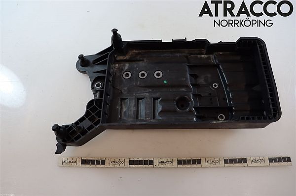 Battery casing AUDI Q3 Sportback (F3N)
