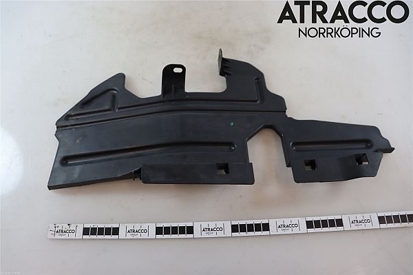 Air intake - front TOYOTA COROLLA Verso (ZER_, ZZE12_, R1_)
