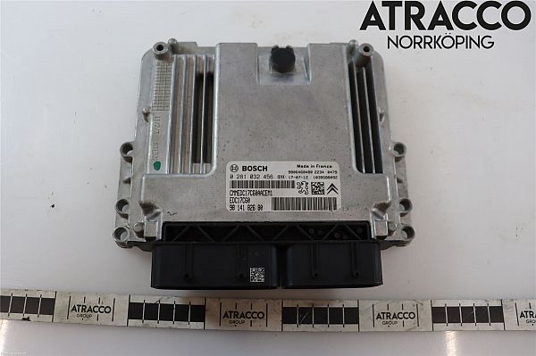 1677617980 : Engine control unit (ECU) - Autoparts24