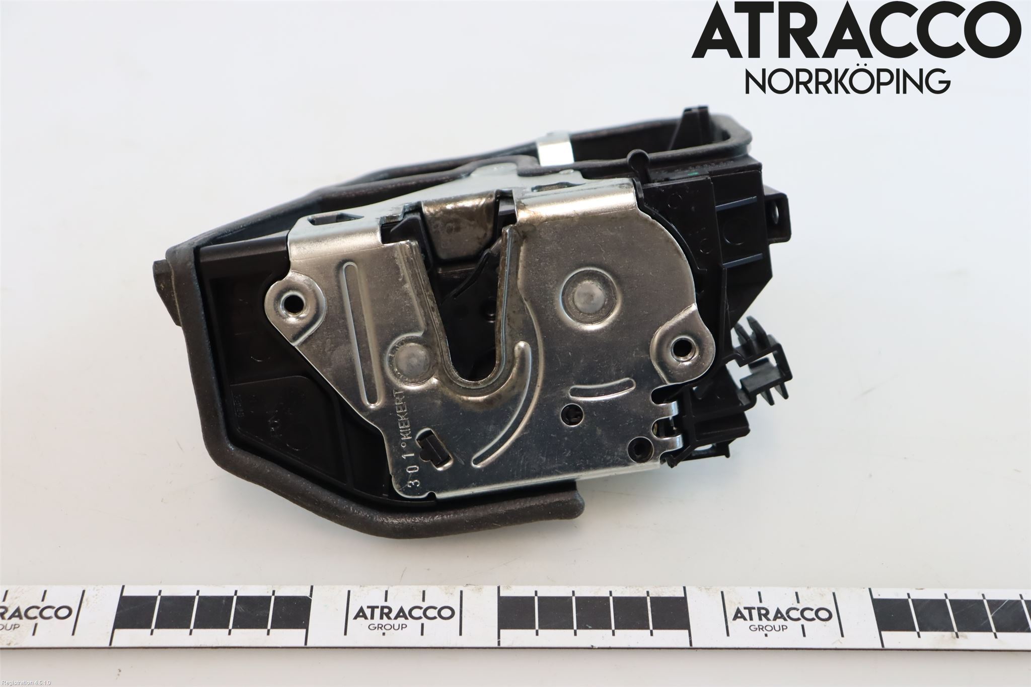 Peugeot 206 CC (2D) Door lock 9136 J1 - Autoparts24