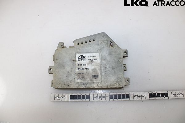 Boitier commande ABS SAAB 9000 Hatchback