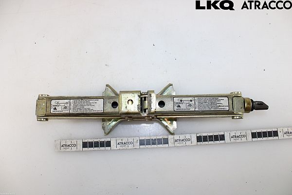 jack MAZDA 323 F/P Mk VI (BJ)
