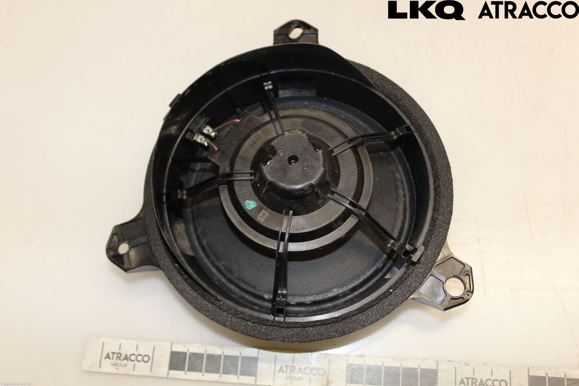 Toyota COROLLA Hatchback (_E21_, _EA1_, _EH1_) Speakers 86160
