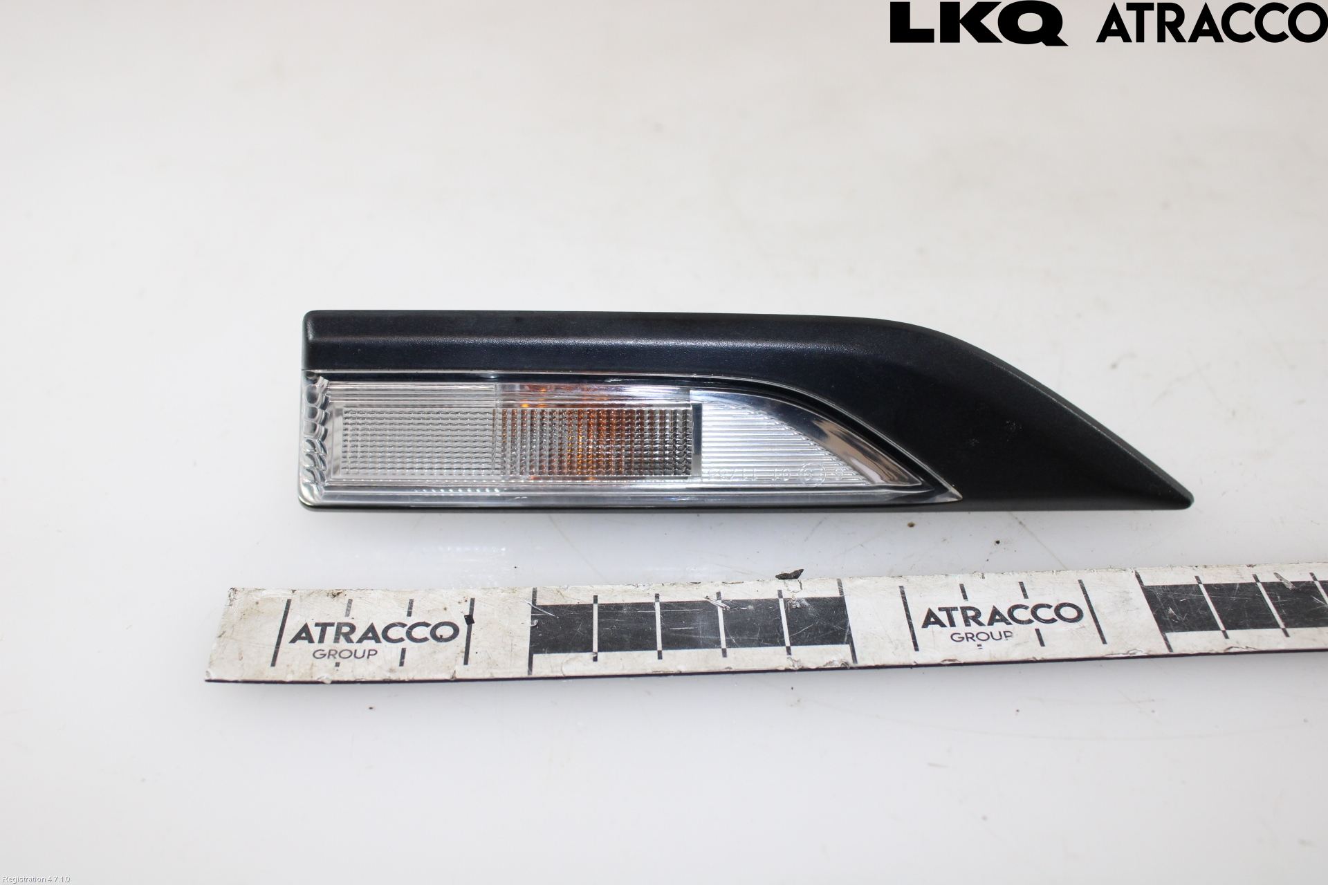 Indicator - wing VW CADDY IV Box (SAA, SAH)