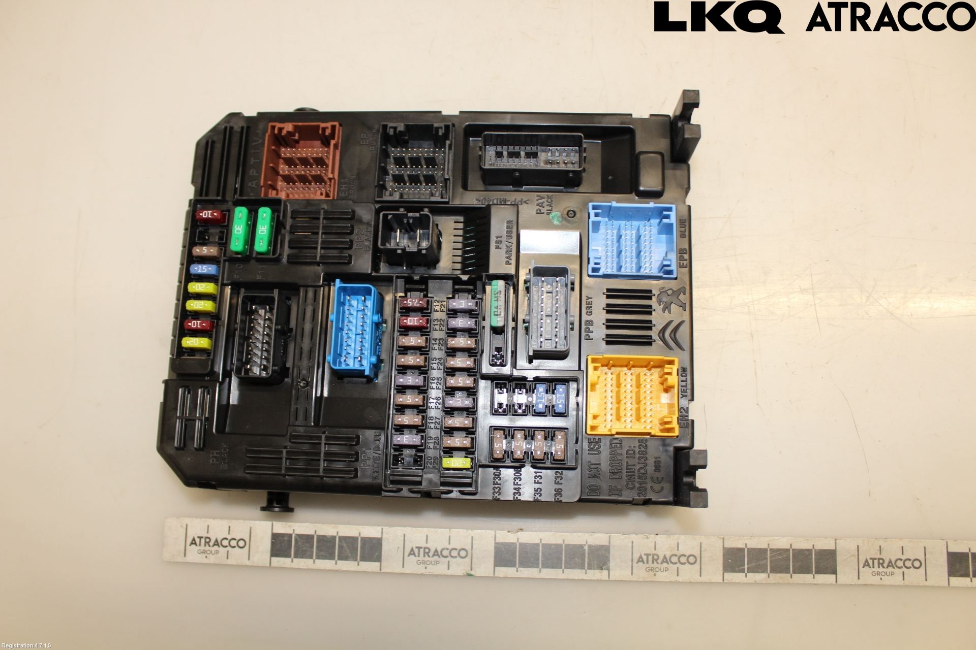 9832880380 : Fuse box - Autoparts24