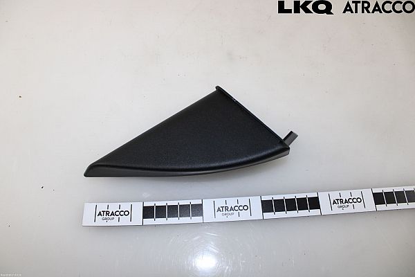 Door trim panel