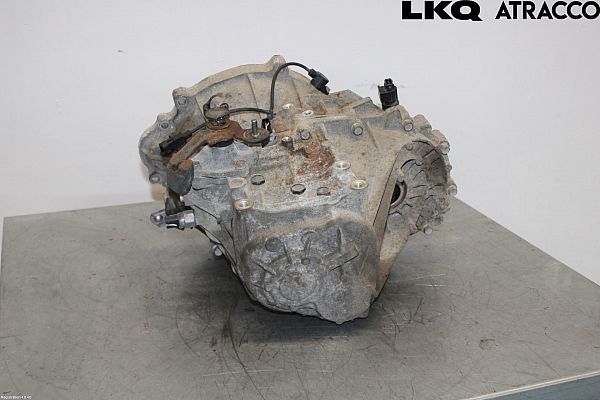 Schaltgetriebe KIA VENGA (YN)