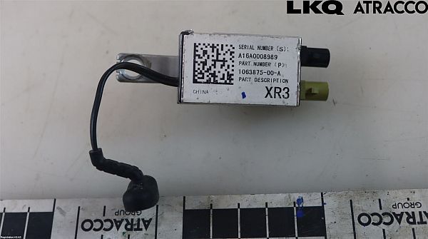 Wzmacniacz antenowy TESLA MODEL X (5YJX)