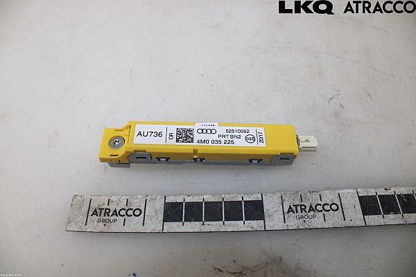 Wzmacniacz antenowy AUDI Q7 (4MB, 4MG)