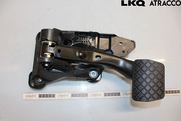 2Q1-721-115 : Pédale de Freins und mécanisme Pédale compl. - Autoparts24