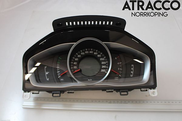Instrument cluster VOLVO V60 I (155)