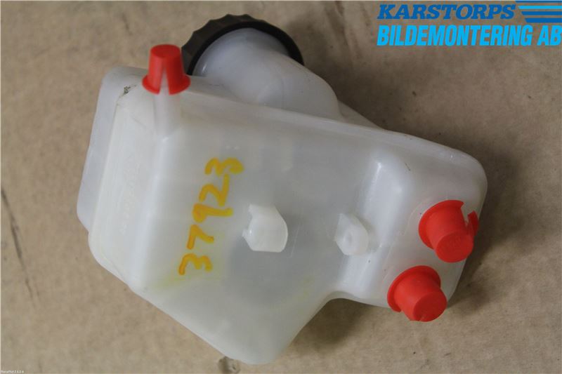 Brake liquid container MERCEDES-BENZ C-CLASS (W204)