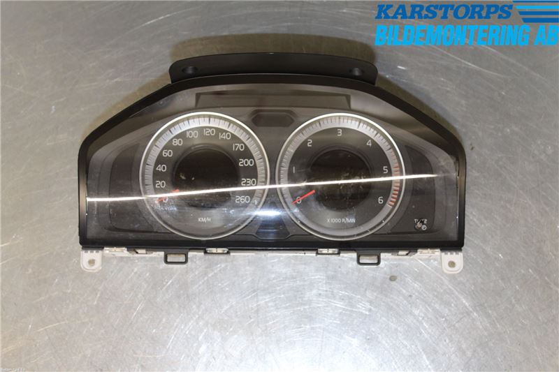 Instrument cluster VOLVO V60 I (155)