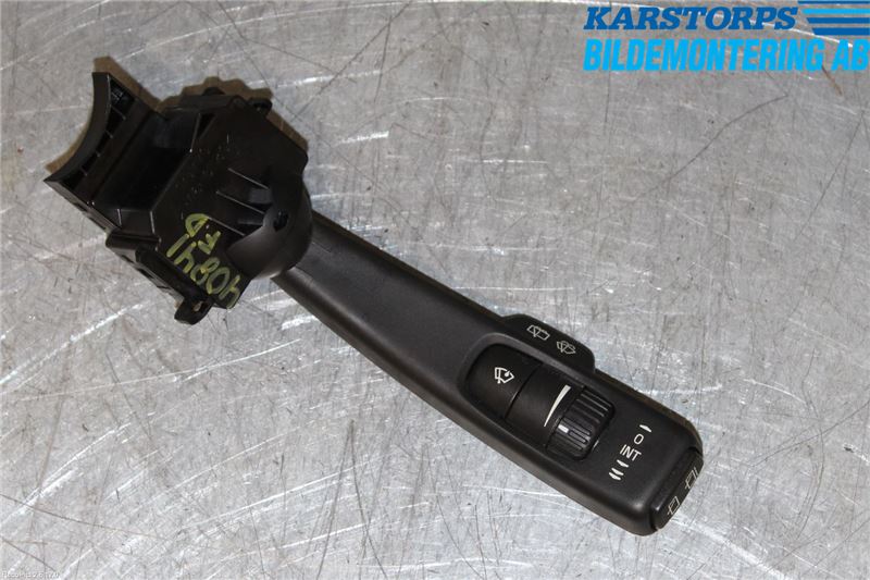 Kontakt - visker VOLVO V50 (545)
