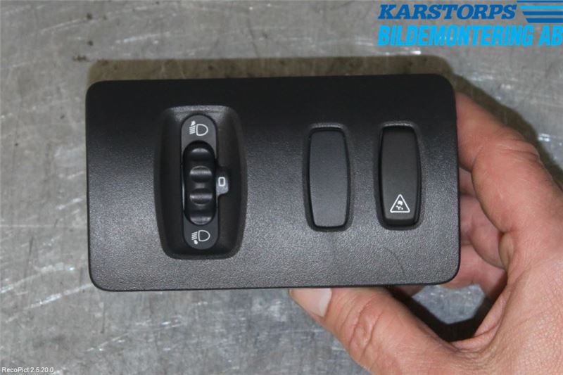 Leuchtweitenregulierungsschalter RENAULT CLIO III (BR0/1, CR0/1)