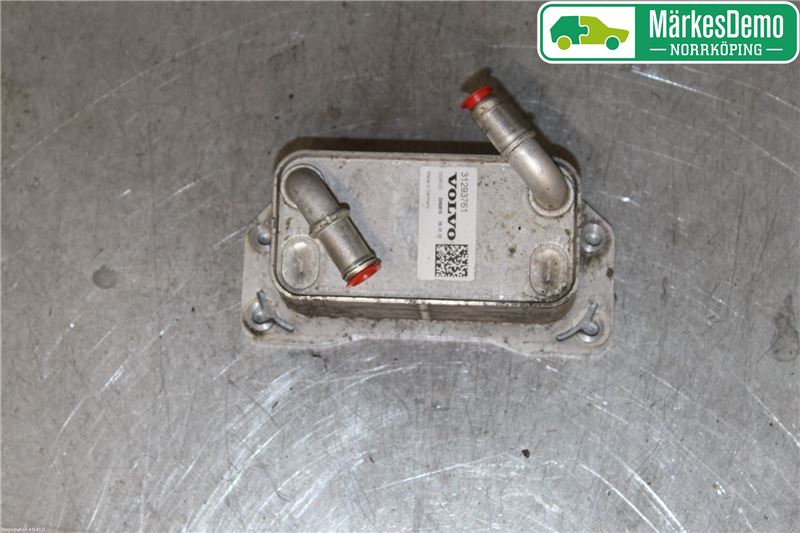 Radiateur d'huile - COMPOSANT VOLVO V60 I (155, 157)