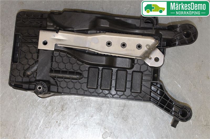 Accubak SEAT IBIZA Mk V (KJ1)