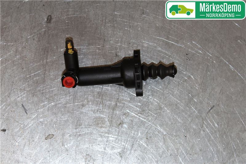 Koppeling hulp cilinder of Druklager VW CADDY IV Box (SAA, SAH)