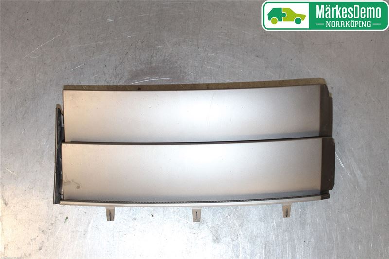 Front wing right LAND ROVER RANGE ROVER Mk III (L322)