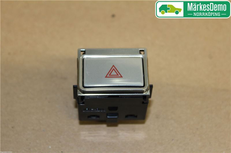 Interrupteur de danger JAGUAR I-PACE (X590)
