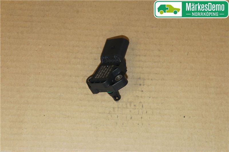 common rail (Injectie) / Verstuiver Brug SKODA OCTAVIA III Combi (5E5, 5E6)