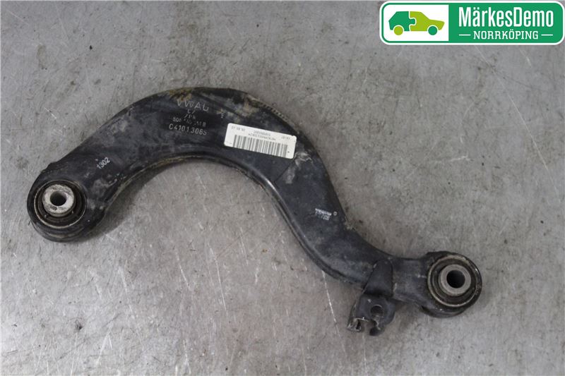 Wahacz – tylny górny AUDI Q3 (8UB, 8UG)