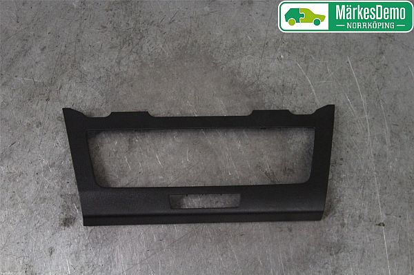 Radio-forplade SEAT IBIZA Mk V (KJ1)