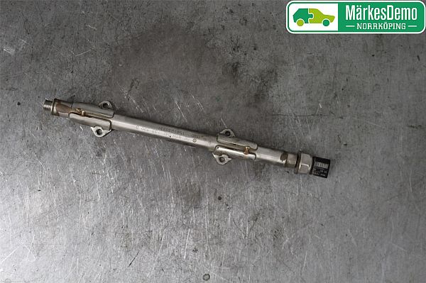 High-pressure rail / injection nozzle pipe VW GOLF VII (5G1, BQ1, BE1, BE2)
