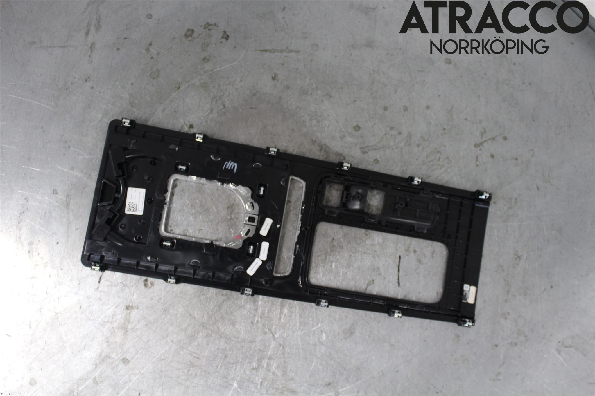 Jaguar F-PACE (X761) Center console T2H23426, GX63044E04AC