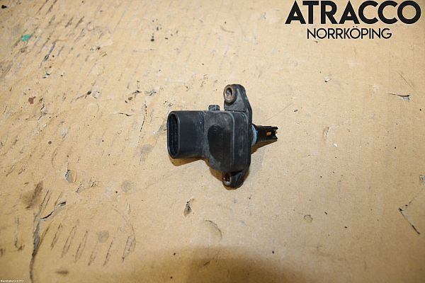 common rail (Injectie) / Verstuiver Brug SAAB 9-3 (YS3F, E79, D79, D75)