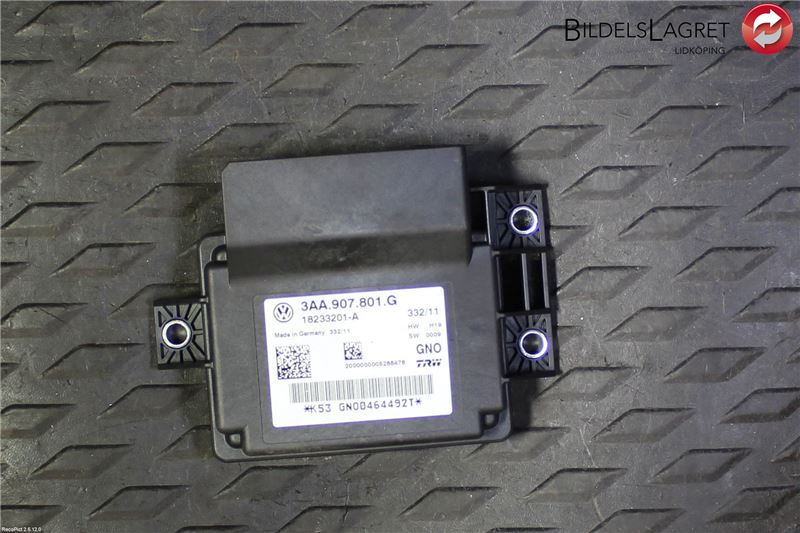 Parking brake Module / control box (EPB) VW PASSAT Estate (365)