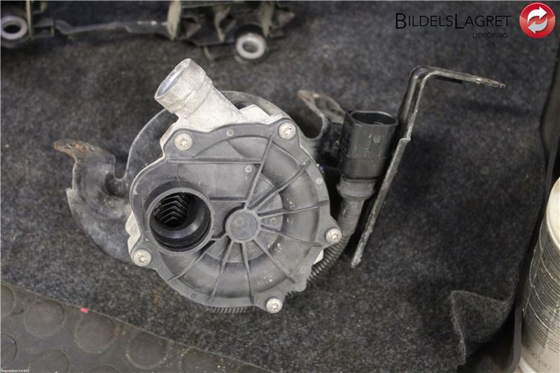 Pompe d'injection d'air secondaire AUDI A5 Convertible (8F7)