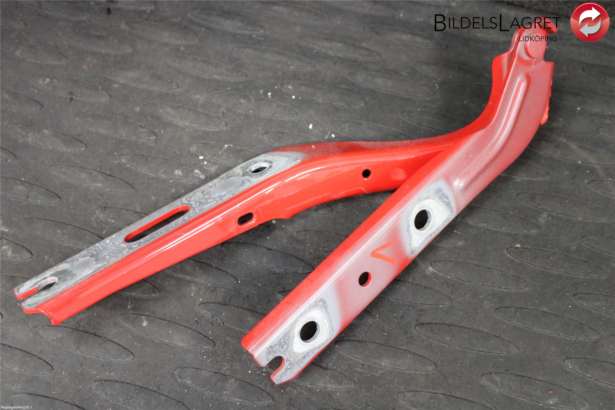 Hub hinges VW T-CROSS (C11_)