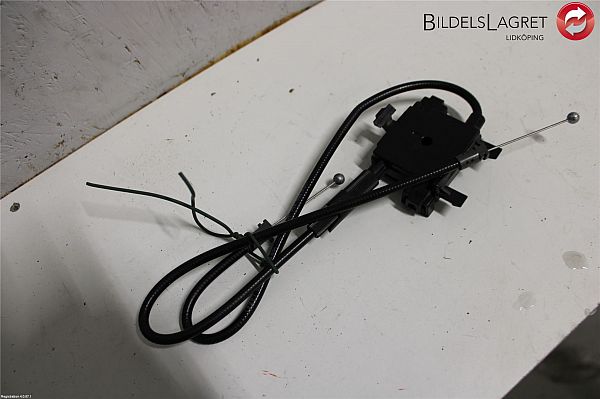 Bonnet cable AUDI Q3 (F3B)