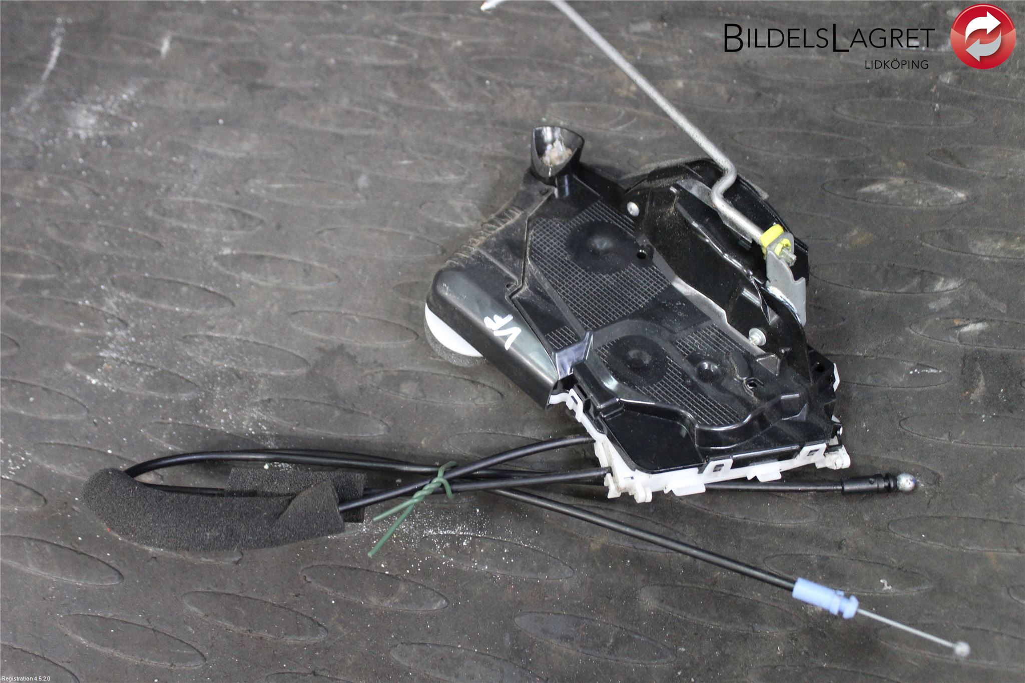 タツキ Subaru OUTBACK (BS) Door lock 61032AL170, T8311180F3