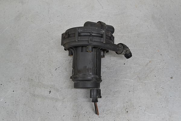 Pompe d'injection d'air secondaire AUDI A6 (4B2, C5)