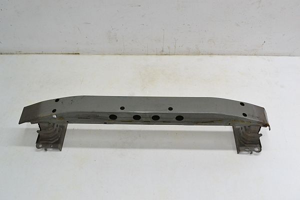 Front bumper - untreated TOYOTA AVENSIS Saloon (_T25_)