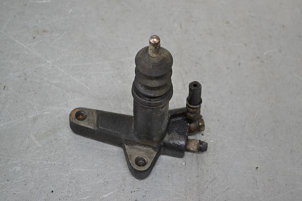 Koppeling hulp cilinder of Druklager MITSUBISHI L 200 (K7_T, K6_T)