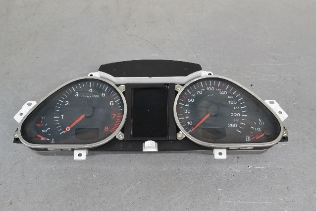 Instrumentbræt AUDI A6 (4F2, C6)