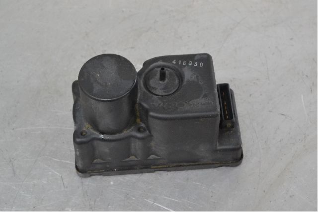 Zentralverriegelung Pumpe AUDI 100 Avant (44, 44Q, C3)