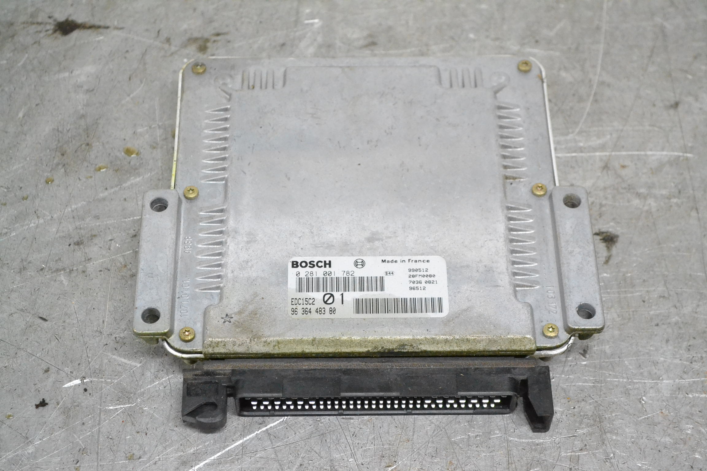 KM Amazon.com: SINOCMP 8-98119790-0 8981197900 Fuel Rail