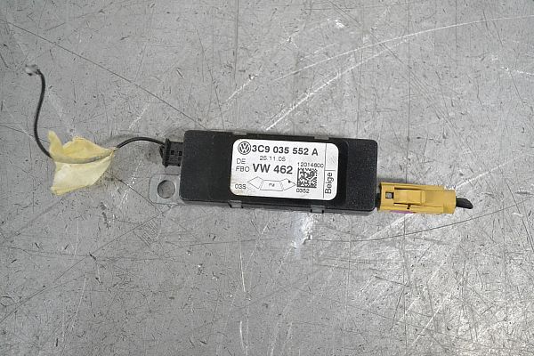 amplificateur d'antenne VW PASSAT Estate (3C5)