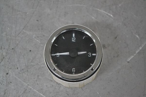 Zegarek elektroniczny / cyfrowy LAND ROVER DEFENDER Pickup (L316)