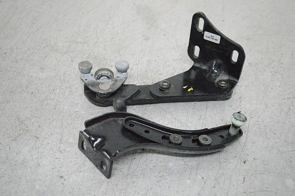 Sliding door roller hinge