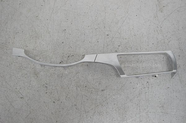 Steering wheel column trim