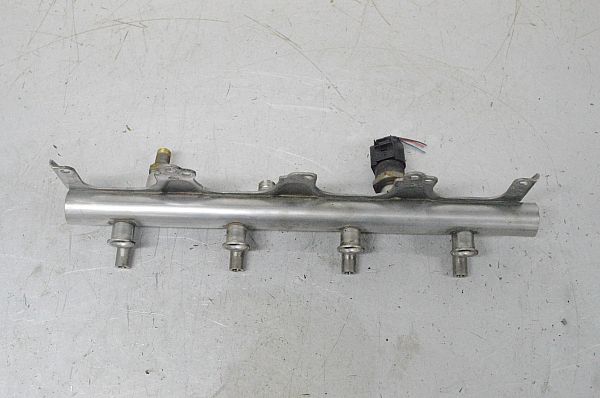 Rail bro / indsprøjtningsdyserør AUDI A6 (4F2, C6)
