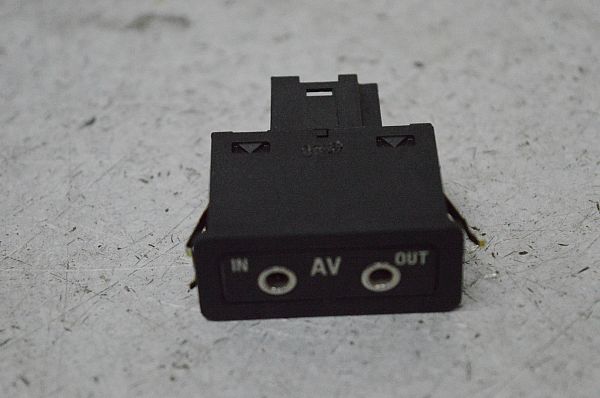 AUX in-socket connector